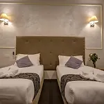 Europa Hotel 2*