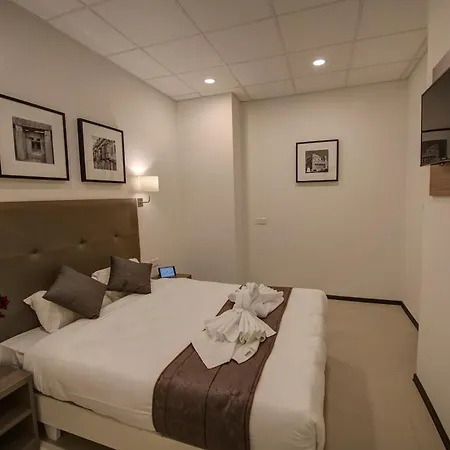 Отель Europa 2*