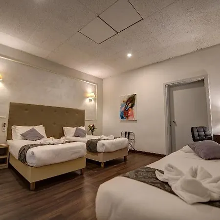 Отель Europa Слима